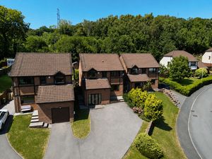 Front Aspect- click for photo gallery